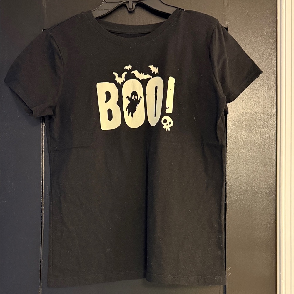 wonder nation Black Tee with Glow-Style 'BOO!' Halloween Graphic